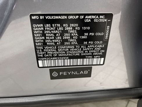 Used 2024 Volkswagen Atlas Cross Sport SEL Premium R-Line image 41