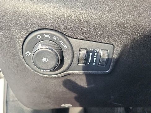 Used 2025 Jeep Compass Limited AWD/4WD image 39
