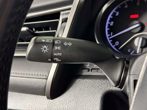 Used 2020 Toyota Camry SE AWD/4WD image 21