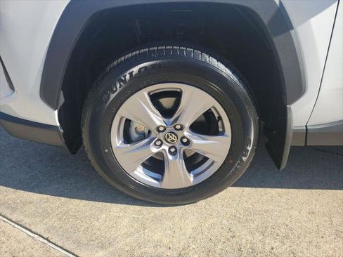 Certified 2025 Toyota RAV4 XLE image 38