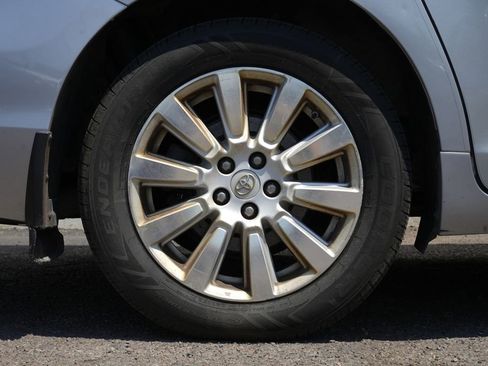 Used 2017 Toyota Sienna AWD image 11