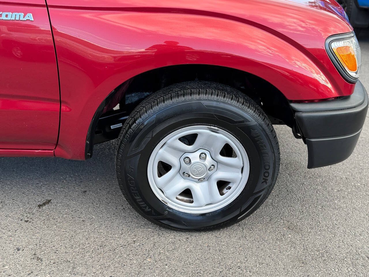 Used 2002 Toyota Tacoma 2WD Regular Cab image 70