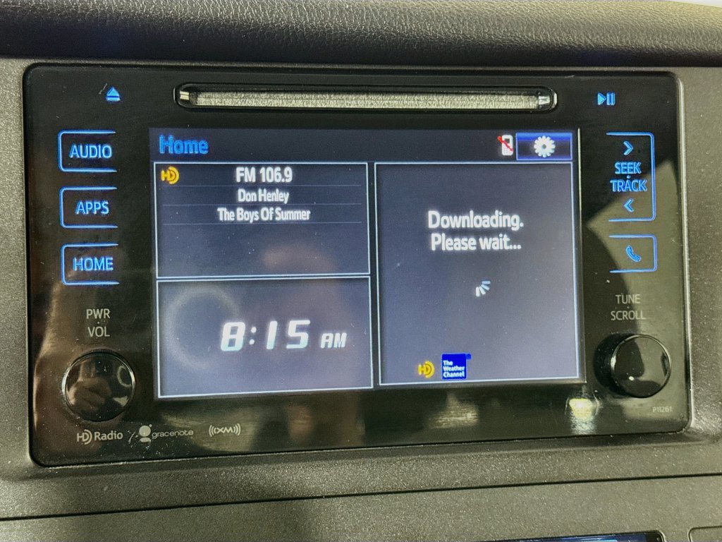 Used 2017 Toyota Sienna LE FWD image 28