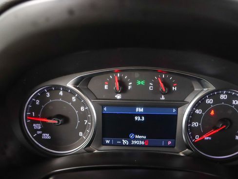 Used 2024 GMC Terrain SLT FWD image 15