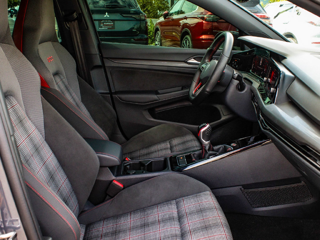 Used 2024 Volkswagen GTI S FWD image 40