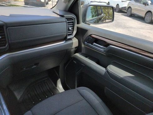Used 2024 GMC Sierra 1500 Elevation w/ Preferred Package AWD/4WD image 16