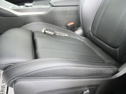 Used 2025 BMW 330i Sedan image 10