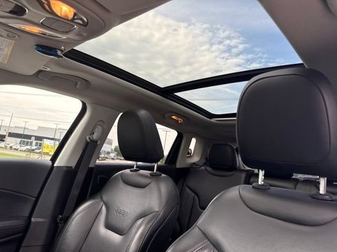 Used 2019 Jeep Compass High Altitude AWD/4WD image 10