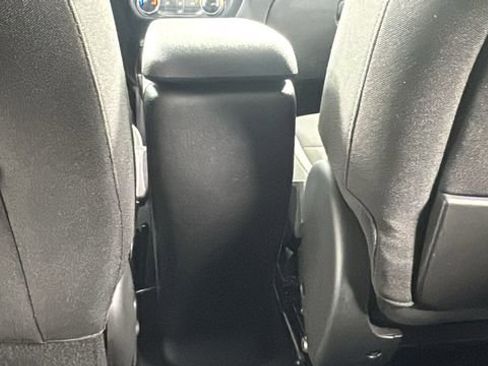 Used 2025 Chevrolet TrailBlazer LT image 34