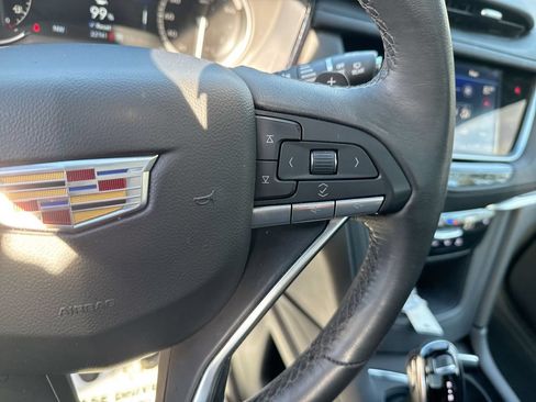 Used 2024 Cadillac XT6 Luxury AWD/4WD image 18