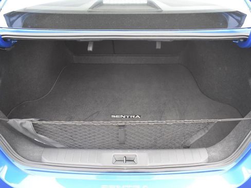 Used 2025 Nissan Sentra SV w/ Trunk Package image 33