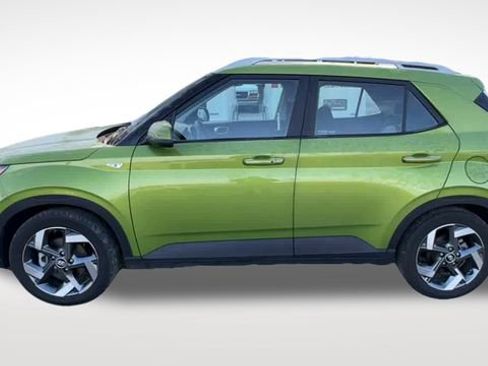 Used 2020 Hyundai Venue SEL w/ Convenience + Premium Package image 5