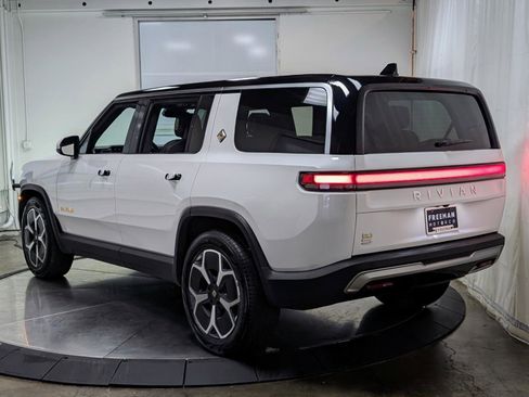 Used 2024 Rivian R1S Adventure AWD/4WD image 7