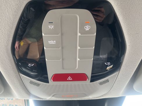 Used 2025 Kia K4 LXS image 24