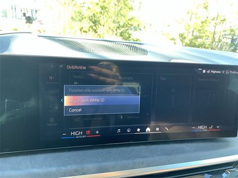 Used 2025 BMW X7 xDrive40i image 21