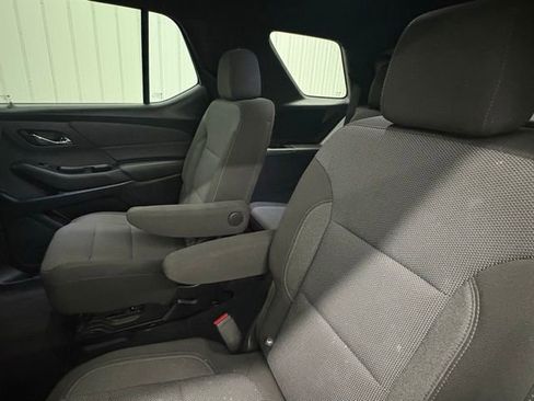 Used 2022 Chevrolet Traverse LT image 10