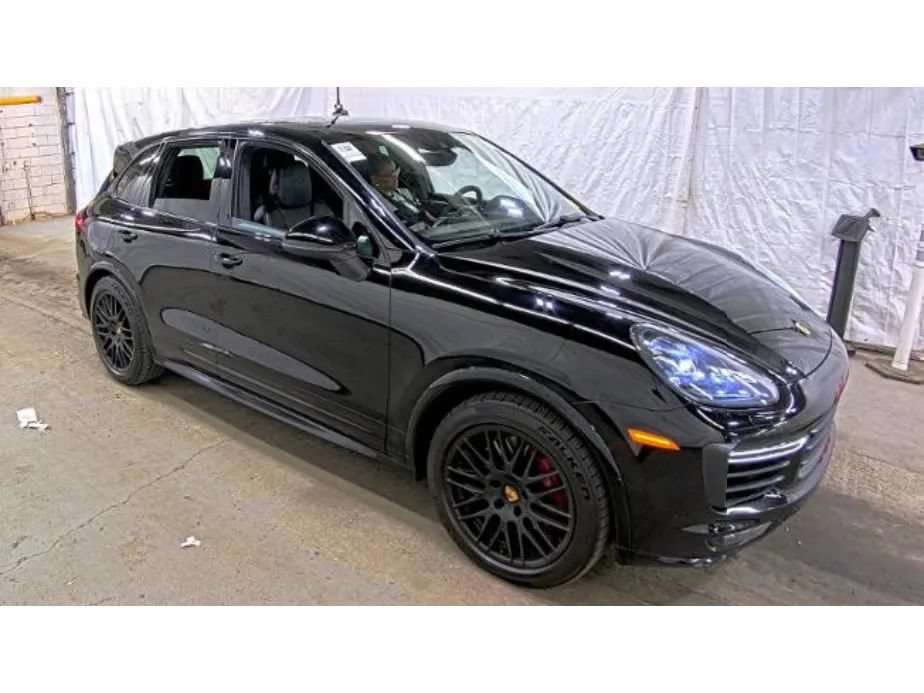 Used 2018 Porsche Cayenne GTS w/ Premium Package Plus AWD/4WD image 2
