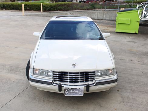 Used 1996 Cadillac Seville SLS FWD image 32