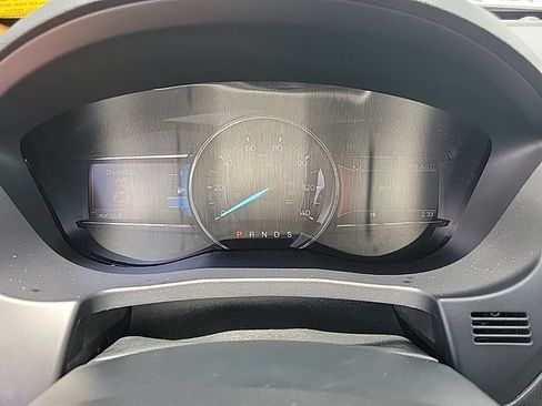 Used 2019 Ford Explorer XLT w/ Equipment Group 202A AWD/4WD image 24