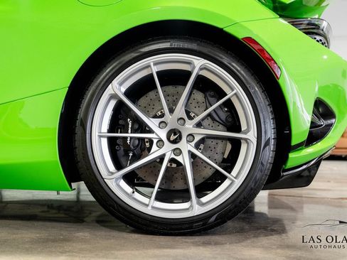 Used 2026 McLaren 750S Spider RWD image 27