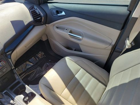 Used 2017 Ford Escape Titanium image 16