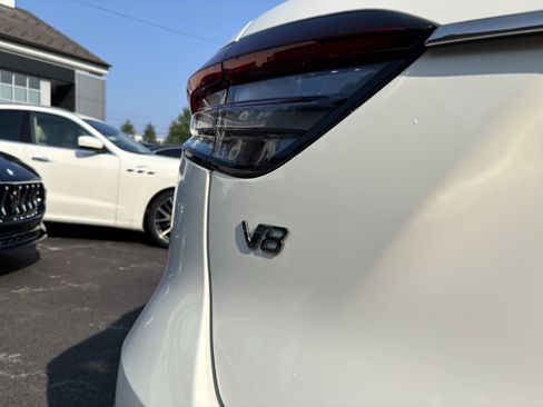 Used 2023 Maserati Levante Trofeo image 10