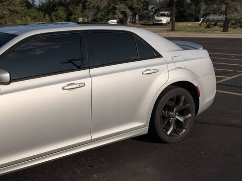 Used 2023 Chrysler 300 S w/ Comfort Group RWD image 7