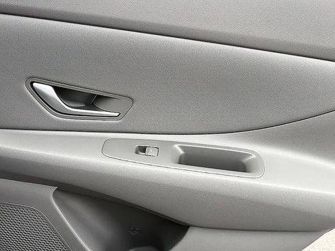 Certified 2026 Hyundai Elantra Sport w/ Cargo Package FWD image 23