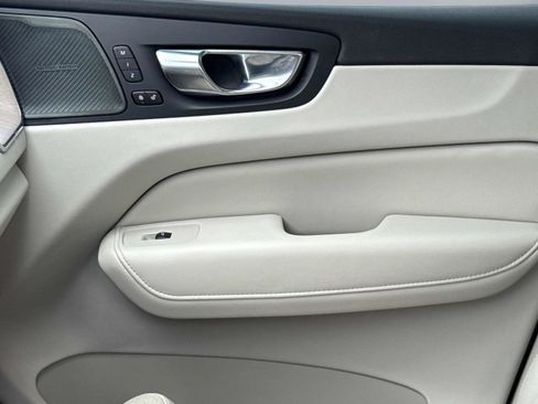Used 2021 Volvo XC60 T5 Inscription w/ Protection Package Premier image 26
