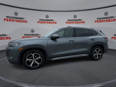 New 2026 Volkswagen Tiguan SE FWD image 4