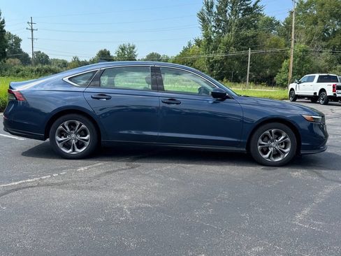 Used 2024 Honda Accord EX image 5