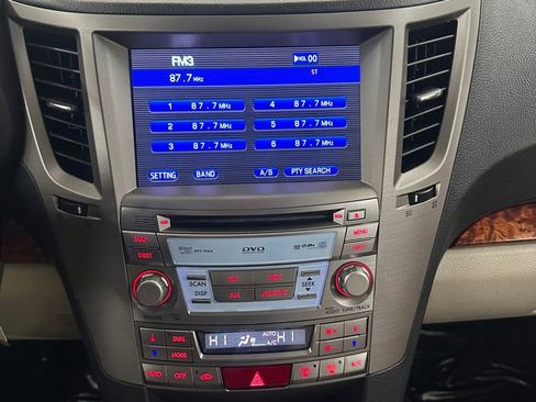 Used 2012 Subaru Outback 2.5i Limited image 21