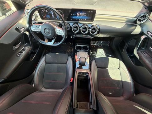 Used 2023 Mercedes-Benz CLA 250 image 28