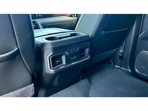 Used 2024 GMC Sierra 1500 Denali AWD/4WD image 23