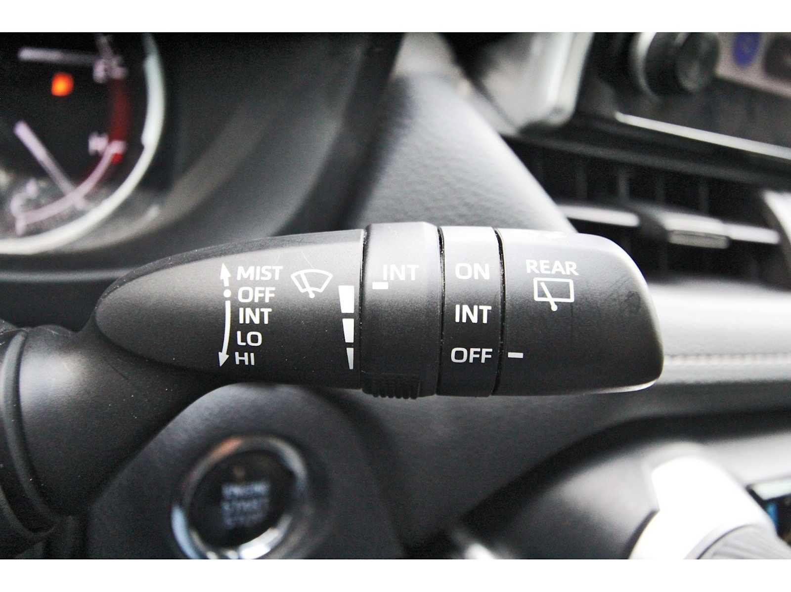 Used 2024 Toyota RAV4 XLE w/ Convenience Package FWD image 18