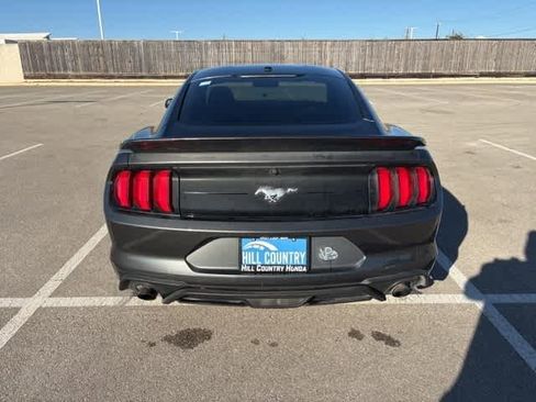 Used 2020 Ford Mustang Coupe image 4