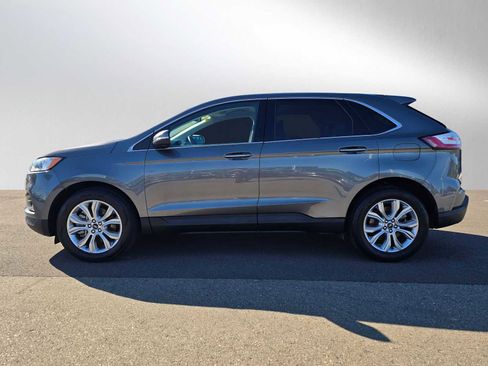 Used 2022 Ford Edge Titanium image 6