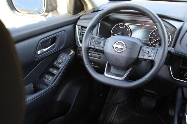Certified 2026 Nissan Rogue SV w/ Cold Weather Package AWD/4WD image 23