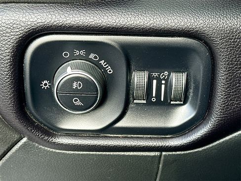 Used 2022 RAM 3500 Laramie image 10