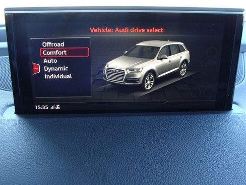 Used 2019 Audi Q7 3.0T Prestige w/ Prestige Package image 21