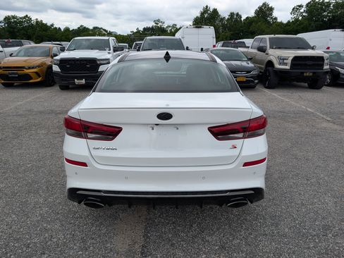 Used 2019 Kia Optima S w/ S Panoramic Sunroof Package FWD image 4