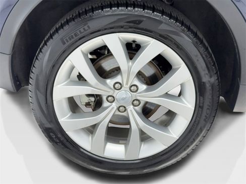 Used 2023 Land Rover Discovery Sport SE image 54