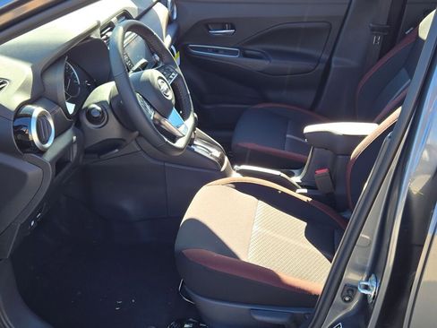 Used 2025 Nissan Versa SR w/ Trunk Package FWD image 19