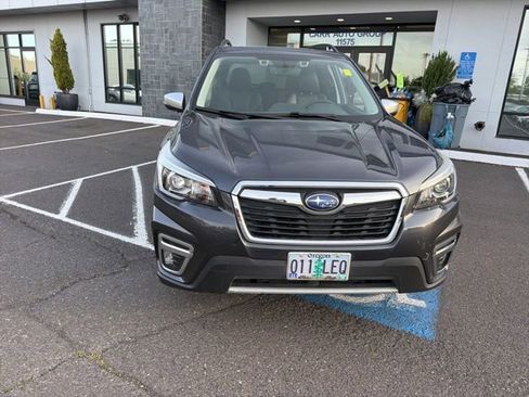 Used 2019 Subaru Forester Touring AWD/4WD image 2