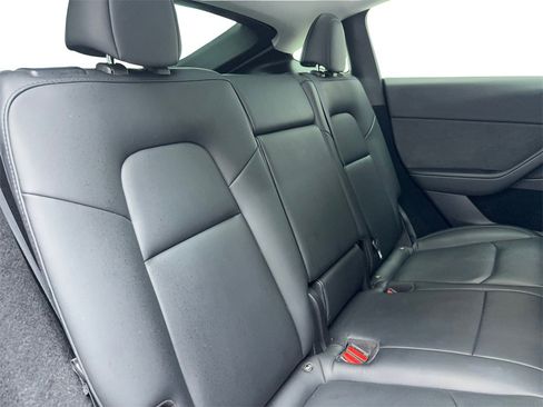 Used 2023 Tesla Model Y Long Range image 41