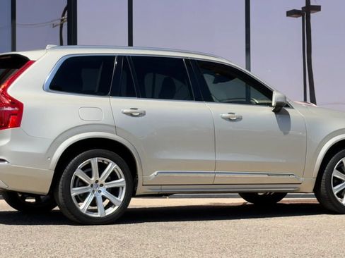 Used 2017 Volvo XC90 T6 Inscription w/ Vision Package image 19