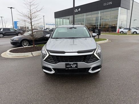 Used 2023 Kia Sportage LX image 2