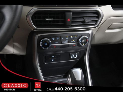 Used 2022 Ford EcoSport SE w/ SE Convenience Package image 14