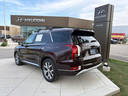 Certified 2022 Hyundai Palisade Limited AWD/4WD image 3