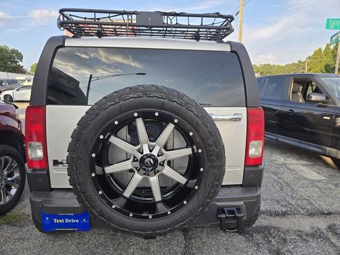 Used 2006 HUMMER H3 AWD/4WD image 10